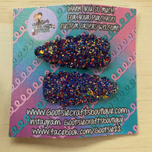 Load image into Gallery viewer, Chunky Glitter Scalloped teardrop Snap clip sets
